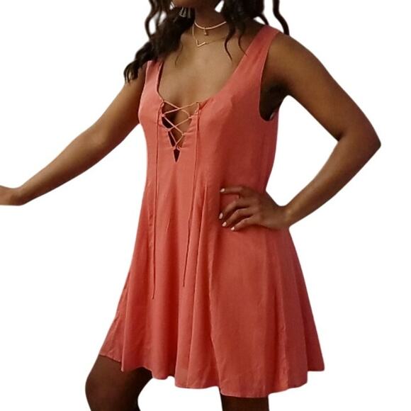 155. Tobi Blush Pink Lace Up Tie Neck Cut Out Back Fit & Flare Dress Small - Picture 1 of 11